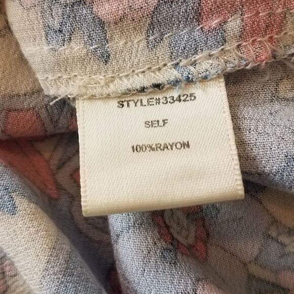 Skies Are Blue Floral Tank - Picture 7 of 7